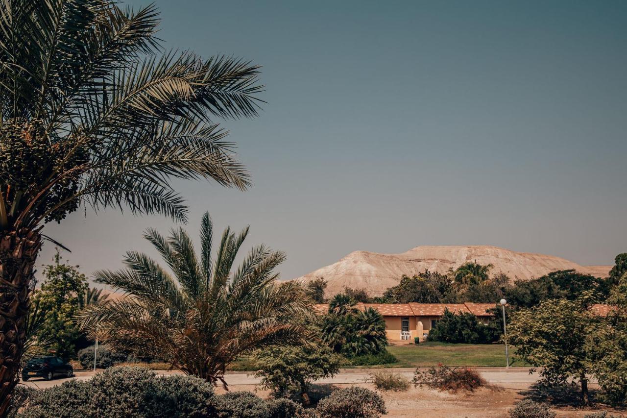 Selina Mantur Almog Dead Sea Exterior foto